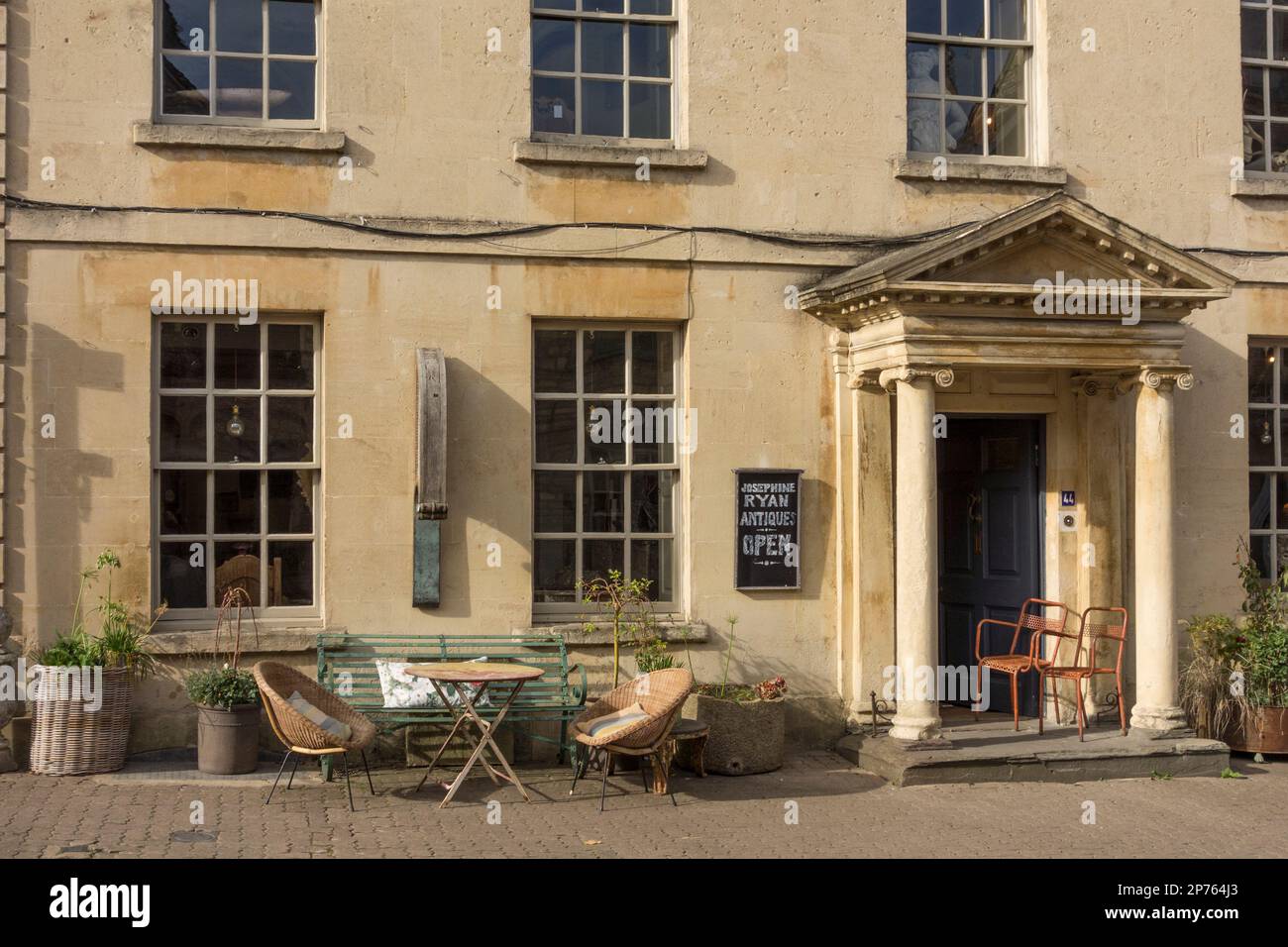 Gebäude eines Antiquitätenhändlers, Tetbury, Gloucestershire, Großbritannien Stockfoto