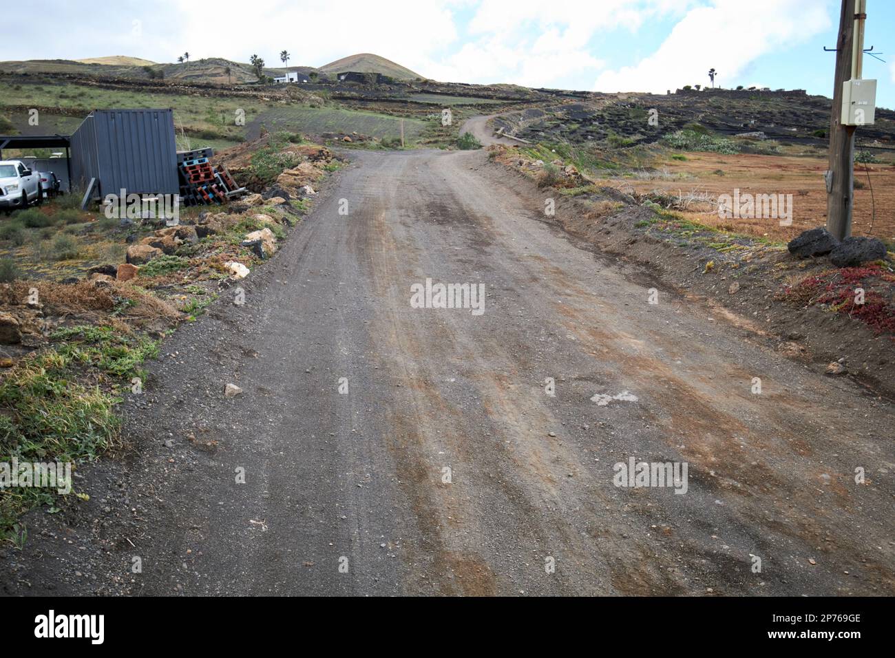 Unbefestigte Straße in der tias-Gegend von Lanzarote, Kanarische Inseln, Spanien Stockfoto