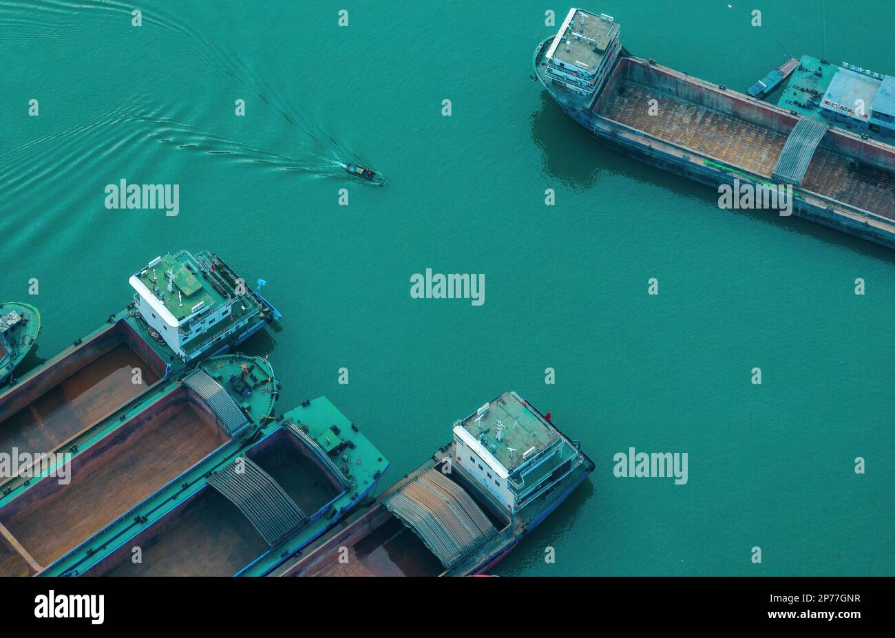 Der Yangtze-Fluss in chongqing wushan - Pier Terminal Stockfoto