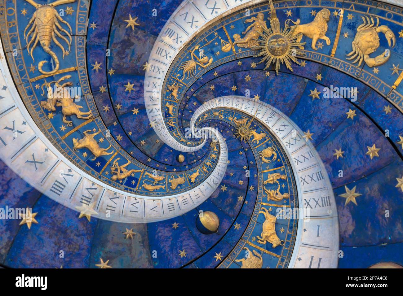 Abstrakter alter konzeptueller Hintergrund zu Mystik, Astrologie, Fantasie - blau Stockfoto