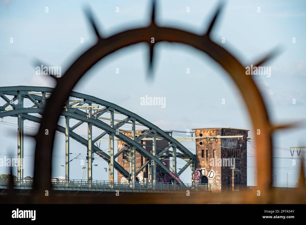 Südbrücke Eisenbahnbrücke über den Rhein Stockfoto
