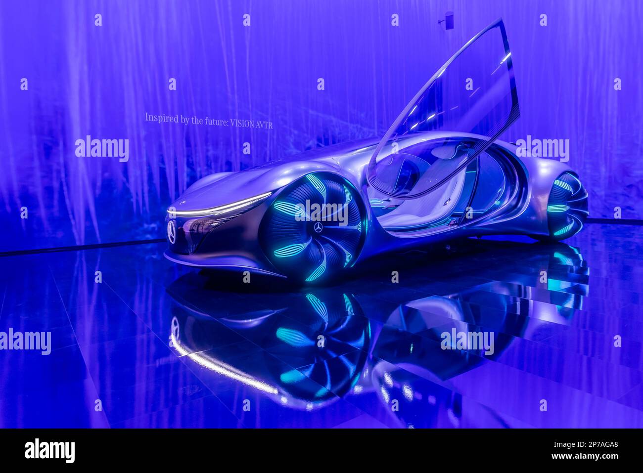Mobilitätsmesse IAA MOBILITÄT, Automesse, Konzeptfahrzeug, Konzeptfahrzeug VISION AVTR der Mercedes Benz Gruppe, München, Bayern, Deutschland Stockfoto