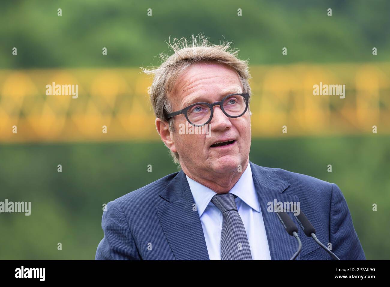 Ronald Pofalla, Portrait, ehemaliges Vorstandsmitglied der Infrastructure Deutsche Bahn AG, Filstalbruecke, Mühlhausen im Taele, Baden-Württemberg, Stuttgart Stockfoto