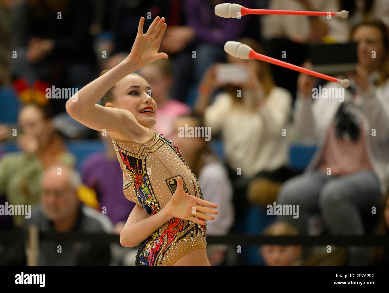 Weltmeister Darja Varfolomeev GER Clubs, RSG Rhythmic Gymnastics, Gymnastics International 2023, Schmiden bei Fellbach, Baden-Württemberg Stockfoto