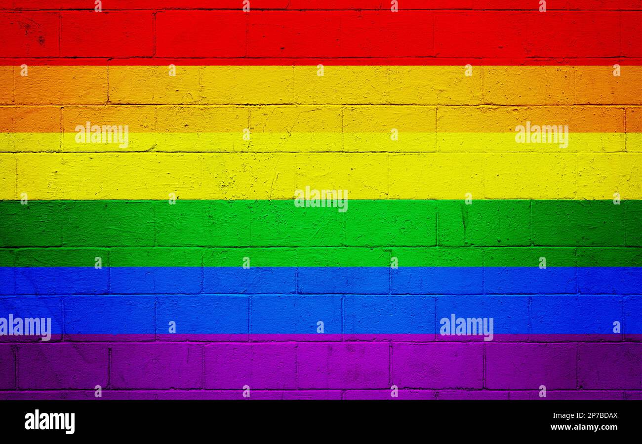 Bild der Schwulen-Flagge, gemalt auf einer Betonwand. Stockfoto