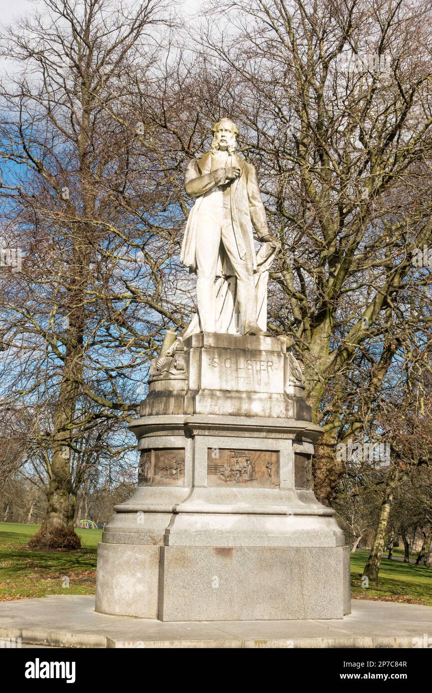 Eine Statue von Samuel Lister in Lister Park, Bradford, West Yorkshire, England, Großbritannien Stockfoto
