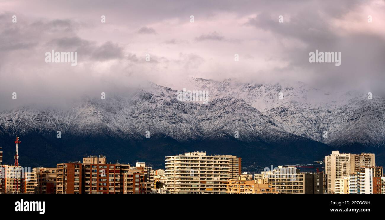 Die Anden, Santiago de Chile. Stockfoto