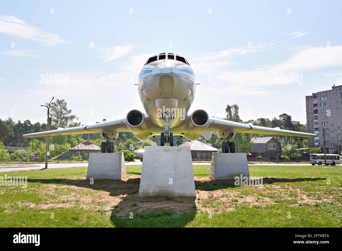 KIMRY, RUSSLAND - 29. Mai 2019: Denkmal für Passagierflugzeug TU-124 Stockfoto