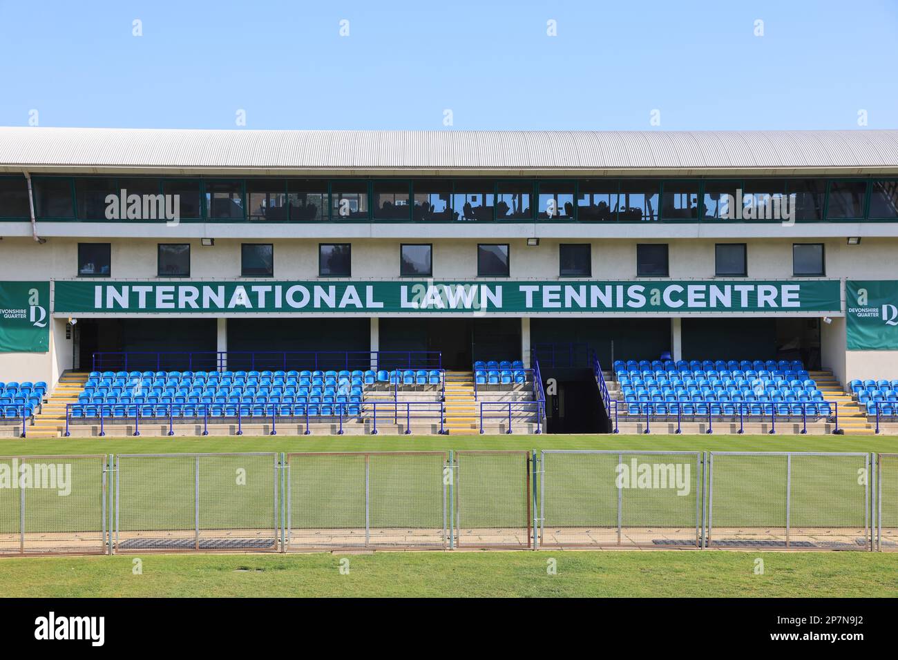 Der Devonshire Park Lawn Tennis Club, der jedes Jahr im Juni/Juli das Eastbourne International Tennis Turnier in East Sussex, Großbritannien, ausrichtet Stockfoto