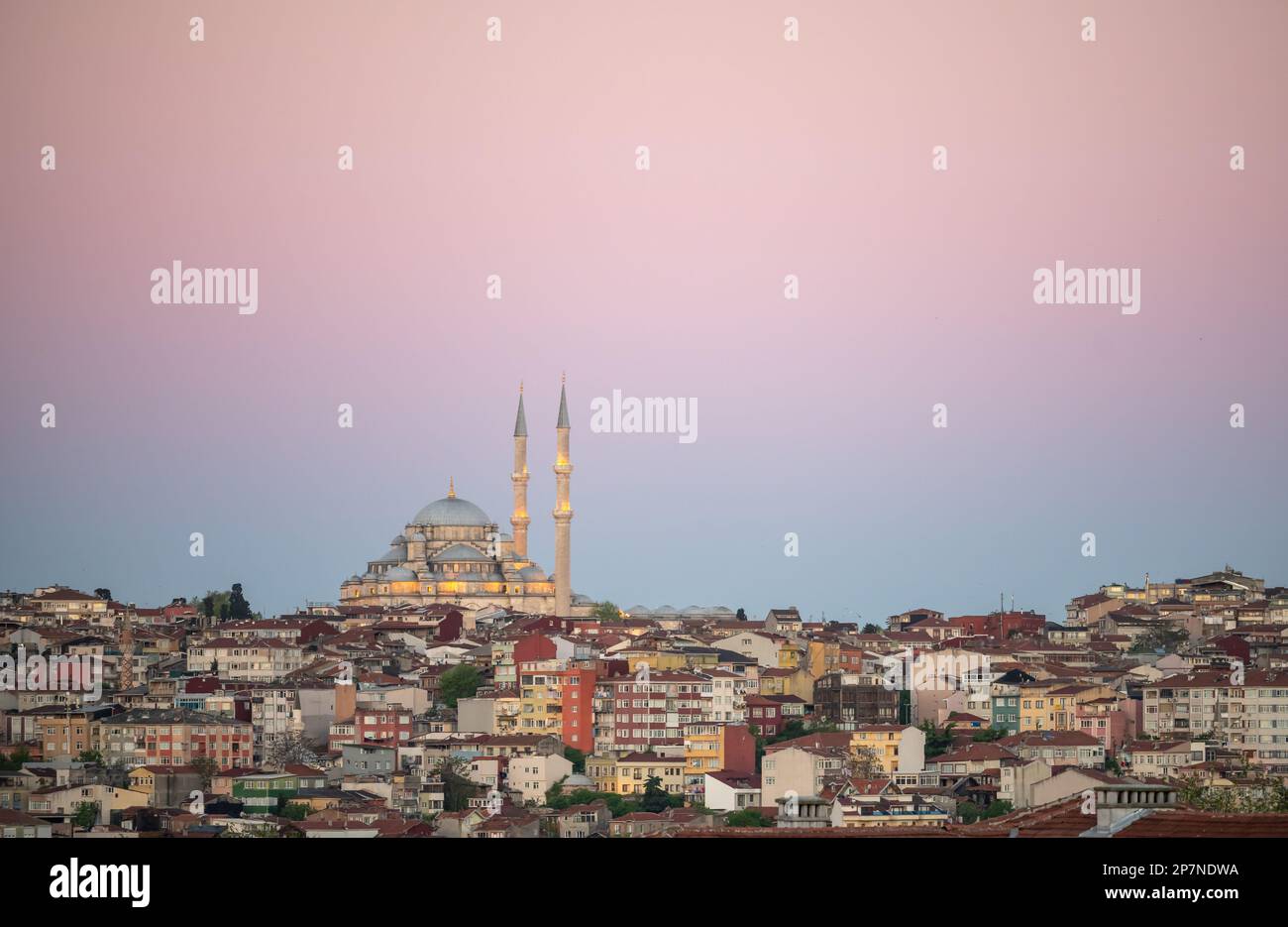Blick auf die Moschee des Goldenen Horns von Istanbul Stockfoto
