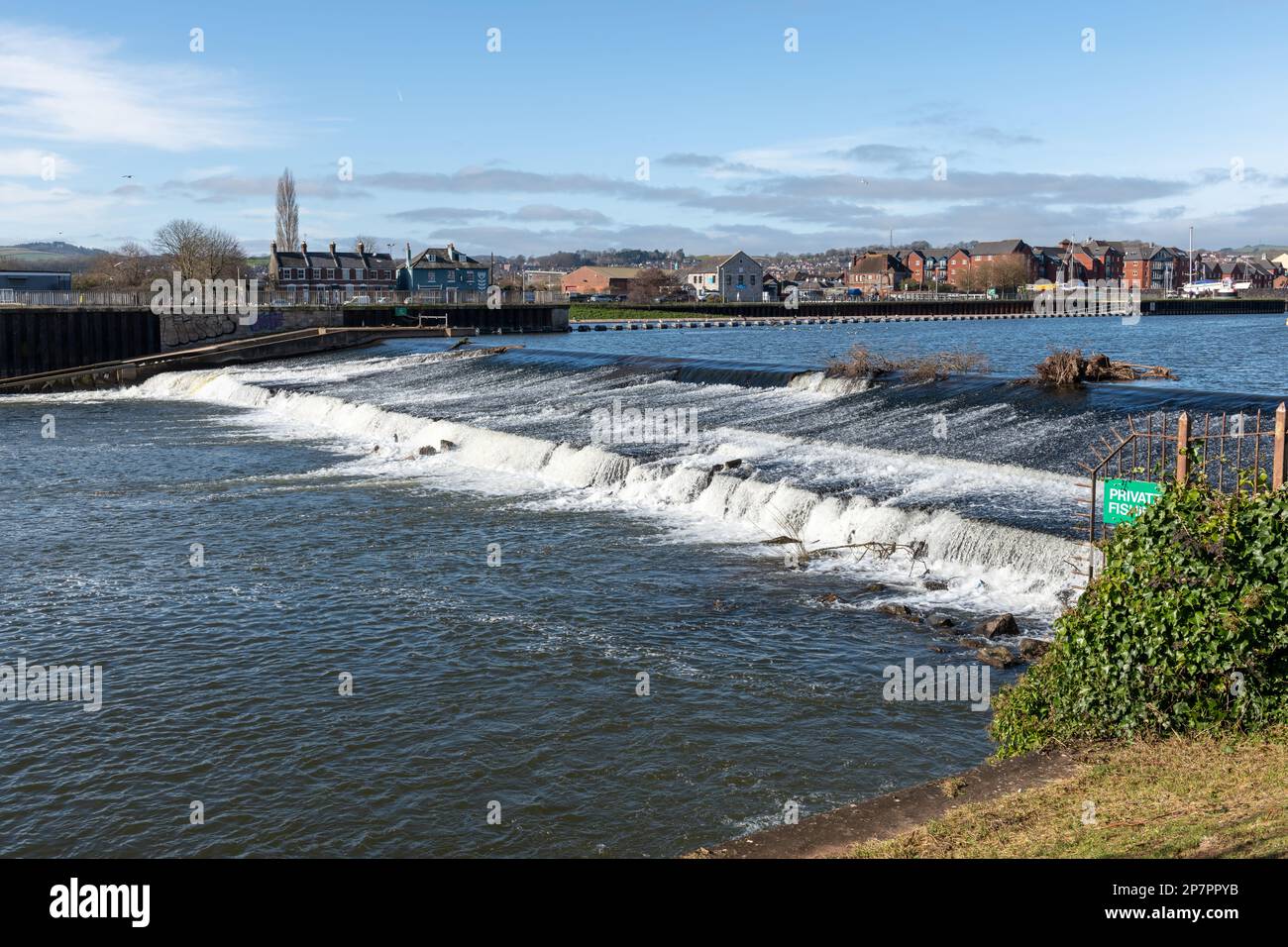 Trews Wehr im Fluss exe in Exeter Stockfoto