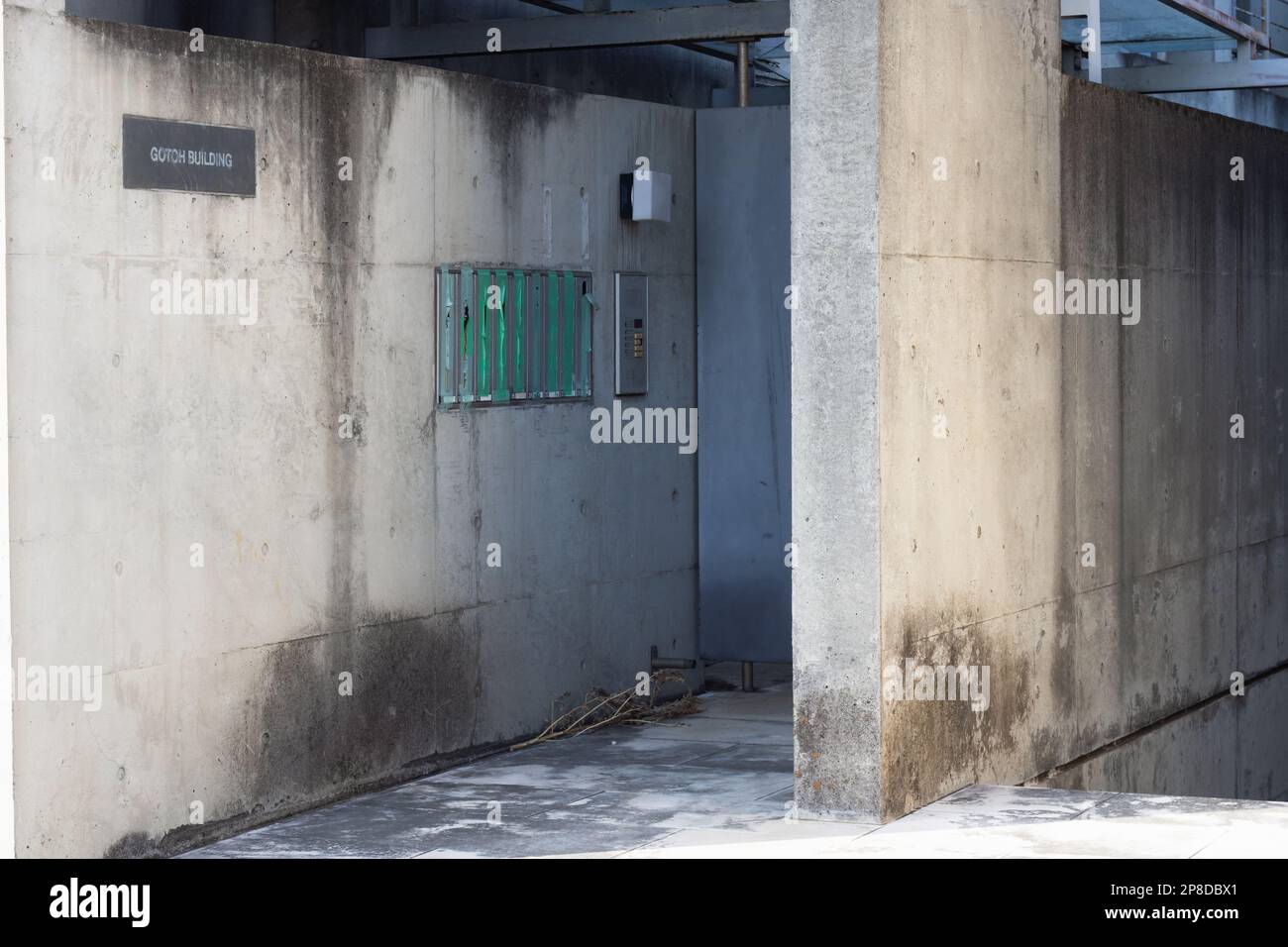 TOKIO, JAPAN - 8. März 2023: Eintritt zum Gotoh Building (Gotoh Museum of Art). Entworfen von Sir David Chippperfield, es ist in Matsudo City. Stockfoto