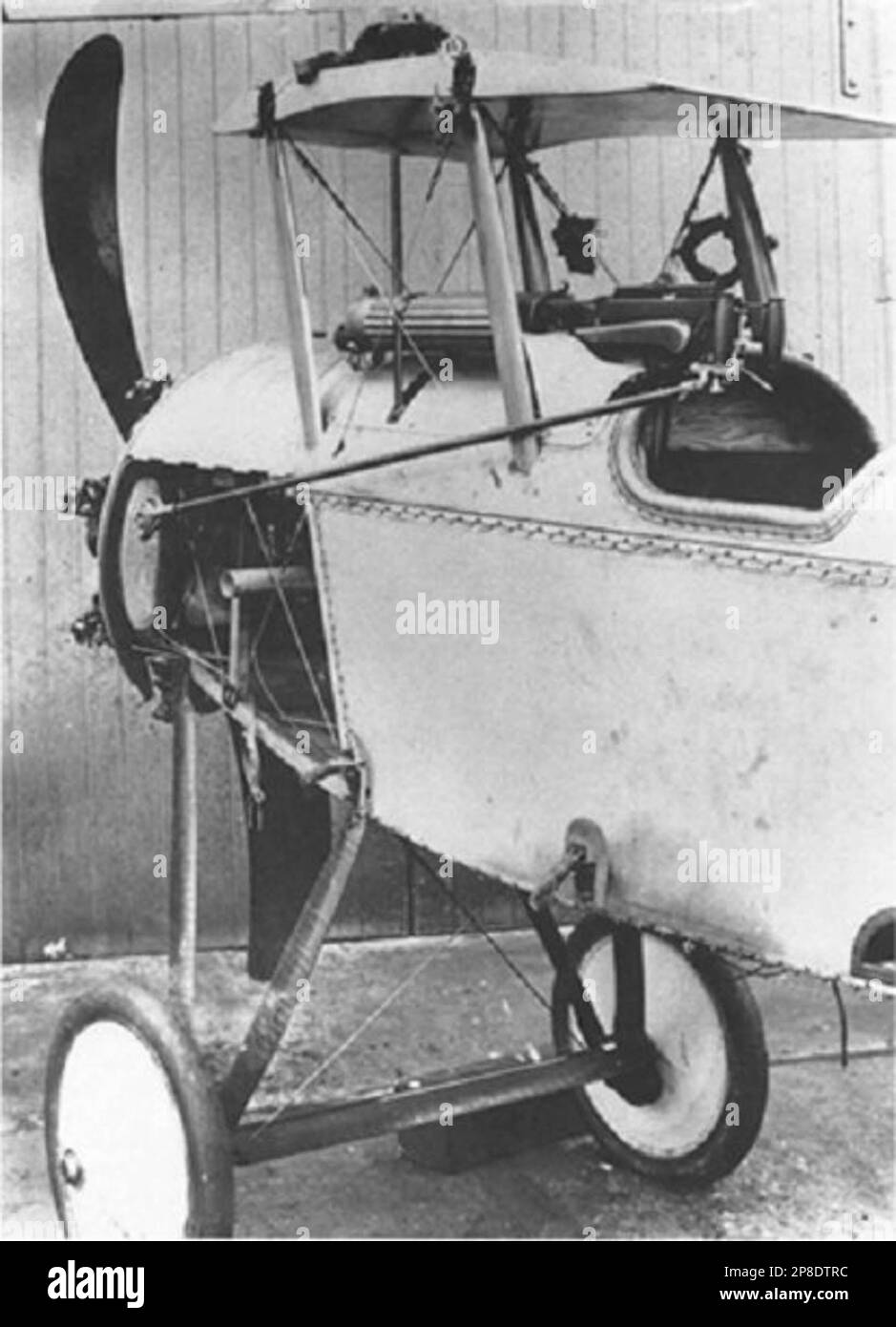 Montage der synchronisierten Vickers-Waffe auf Bristol Scout Stockfoto