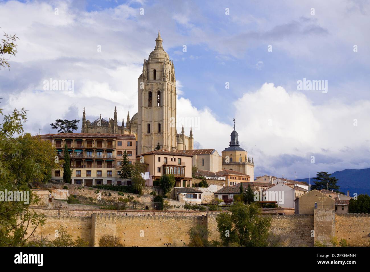 Stadtbild mit gotischer Kathedrale, Segovia, Castilla y Leon, Spanien Stockfoto