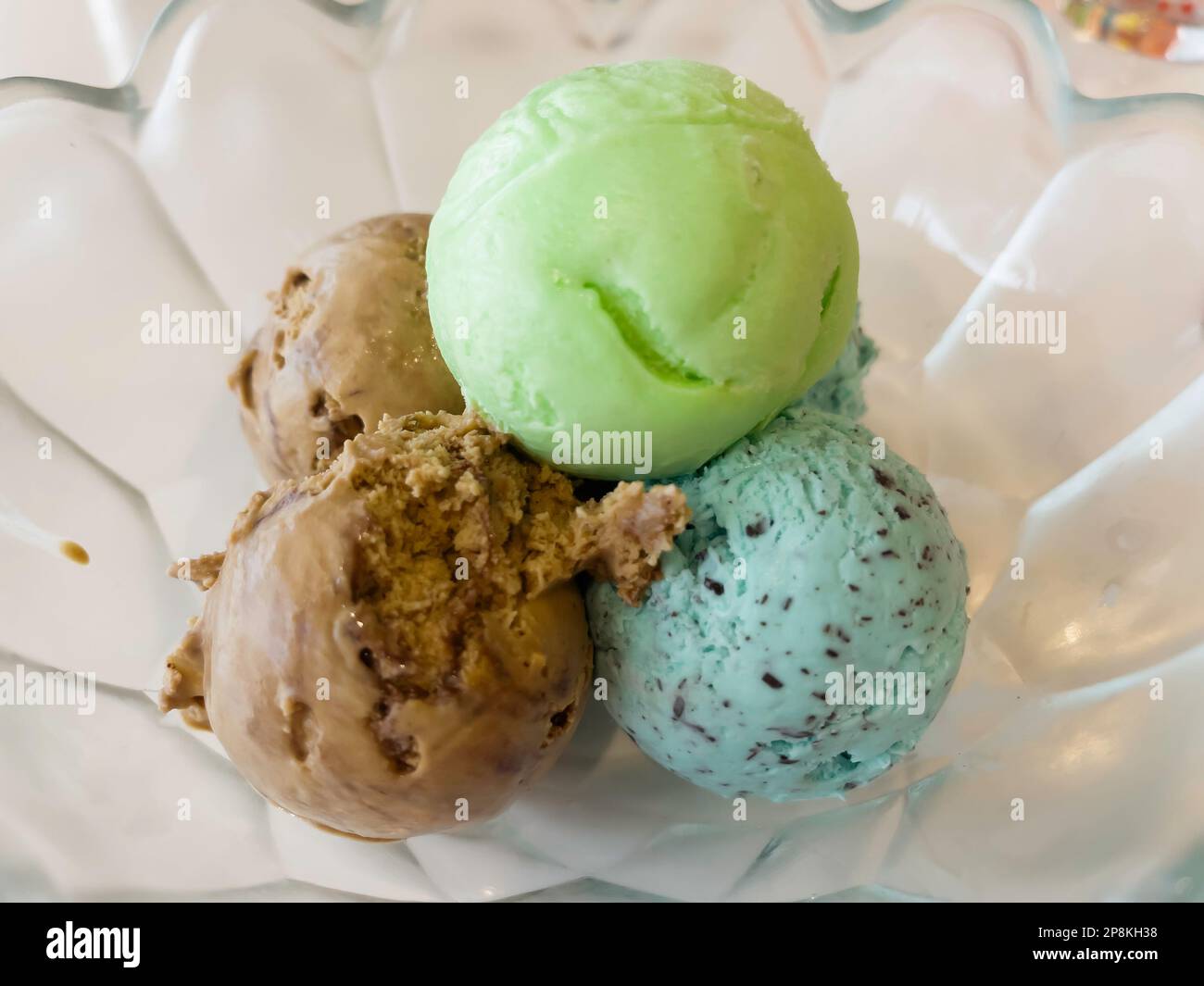 Eiswürfel in einer Glasschüssel, Stockfoto Stockfoto