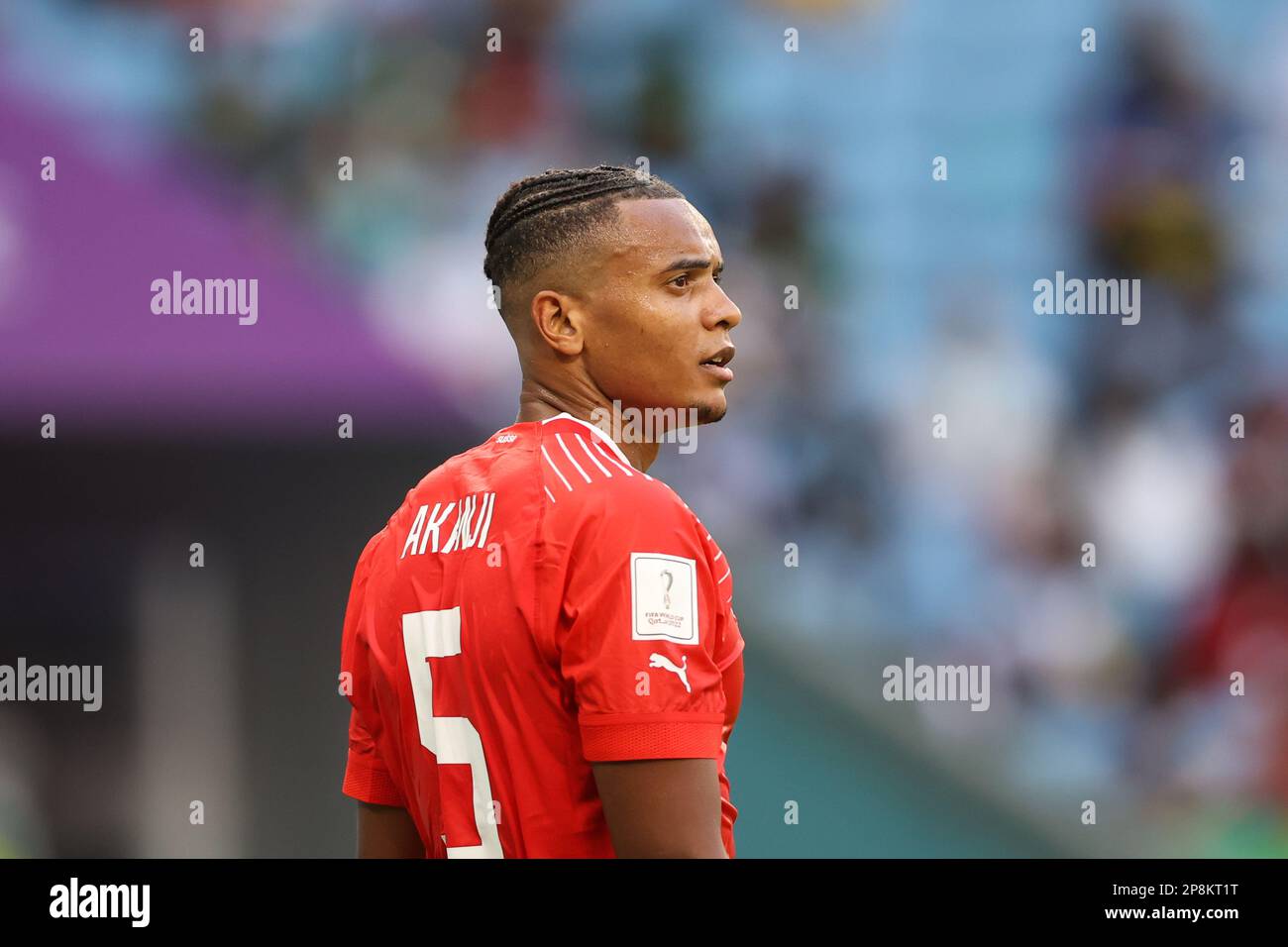 Manuel Akanji aus der Schweiz während des FIFA-Weltmeisterschafts-Qatar-2022-Spiels zwischen der Schweiz und Kamerun im Al Janoub Stadion. Endergebnis: Schweiz 1:0 Kamerun. Stockfoto