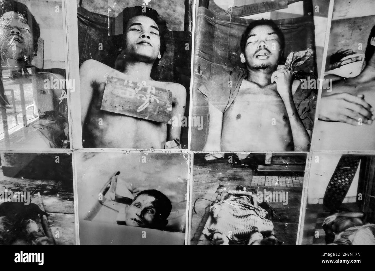 Porträts von Gefangenen, die nach der Ermordung durch die Roten Khmer im Tuol Sleng oder S-21 Folter- und Völkermord-Museum in Phnom Penh, Kambodscha, aufgenommen wurden Stockfoto