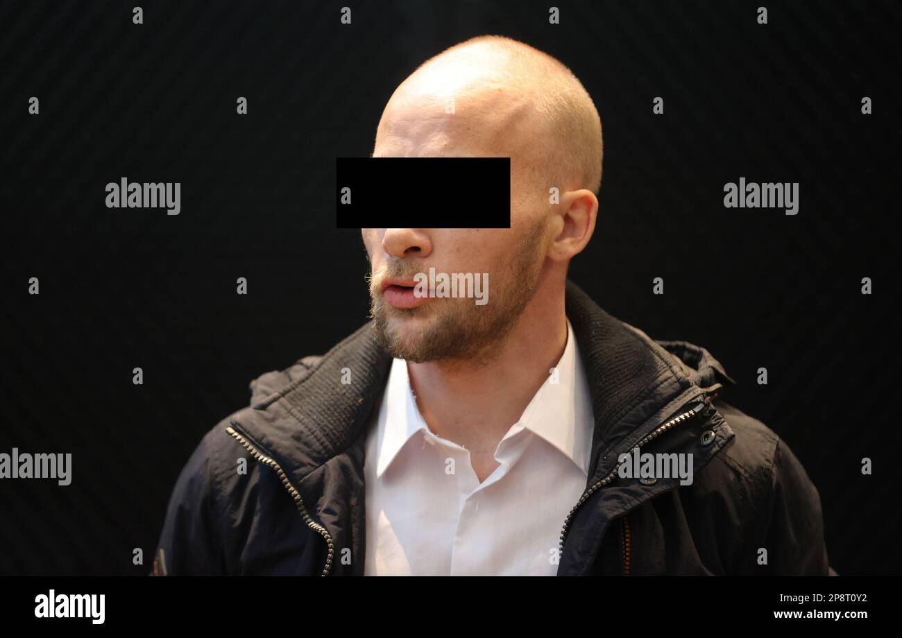 Der Angeklagte Kevin Di Mase wurde während der Verfassungssitzung der Jury im assizes-Prozess von Di Mase zum Tod von Jean-Manuel lange vor dem Asszessionsgericht der Provinz Hennegau am Donnerstag, dem 09. März 2023 in Mons, dargestellt. Er steht vor Gericht wegen Diebstahls mit Totschlag als erschwerenden Umstand. BELGA PHOTO VIRGINIE LEFOUR Stockfoto