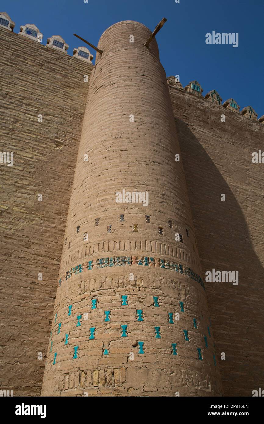 Dekoratives Design, Außenwände des Tosh Havli Palastes, Ichon Qala, UNESCO-Weltkulturerbe, Khiva, Usbekistan Stockfoto