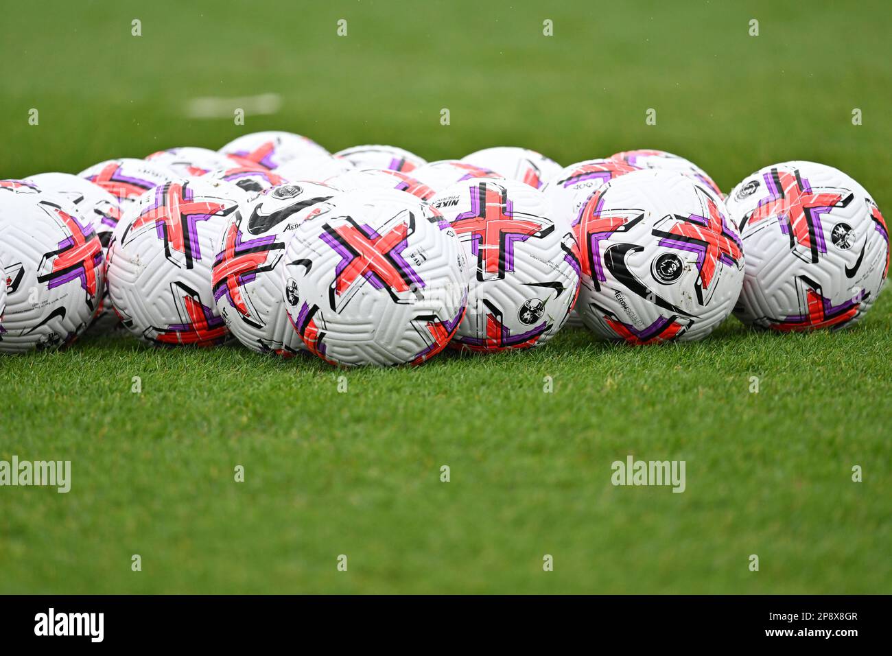 GB, London - 09. März 2023 - neuer Nike Flight Ball Dritter und letzter offizieller Premier League Ball im letzten Teil der Saison 2022/23. Foto: Sebastian Frej Stockfoto