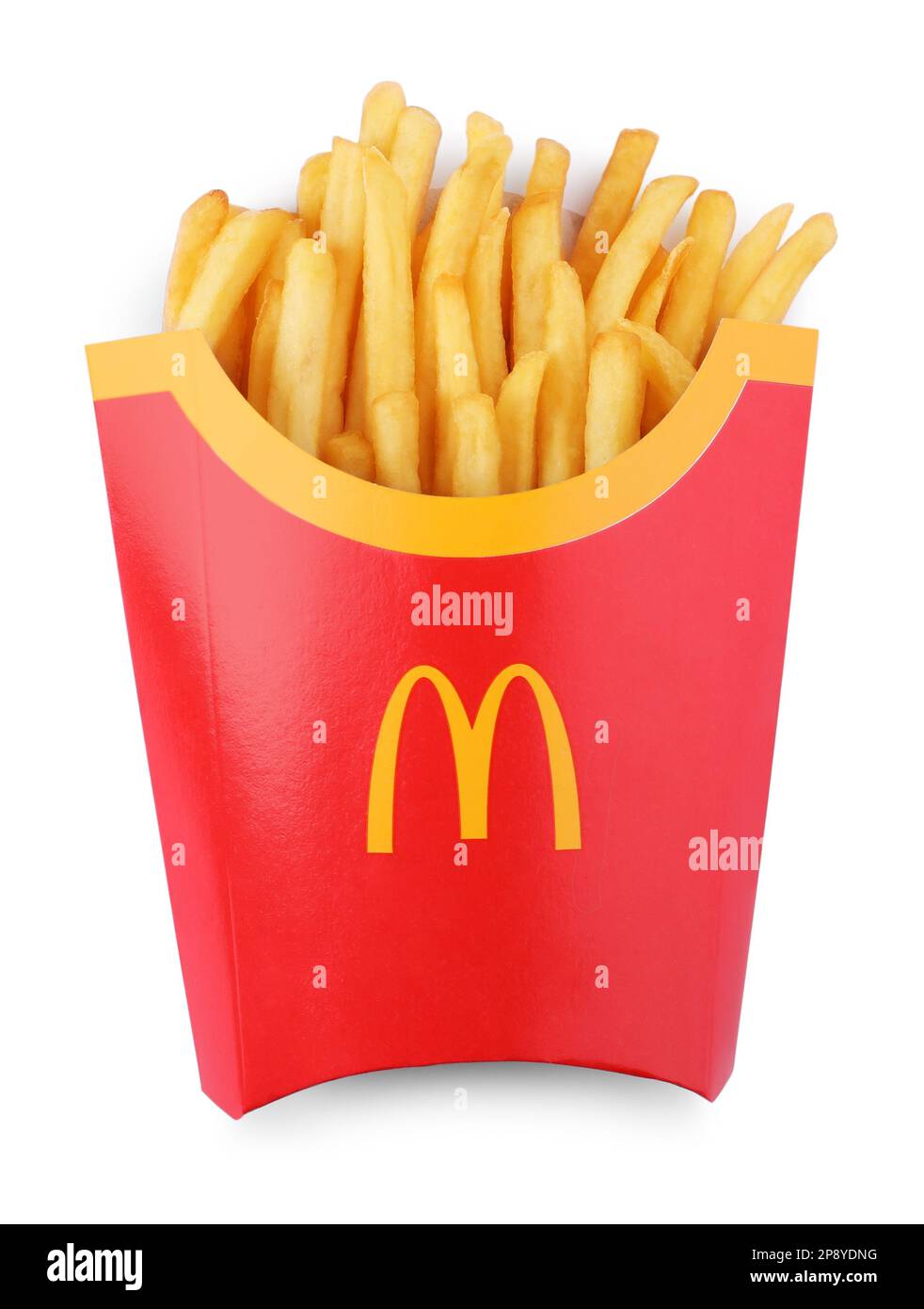 MYKOLAIV, UKRAINE - 11. AUGUST 2021: Große Portion von McDonald's Pommes Frites isoliert auf weiß, Draufsicht Stockfoto