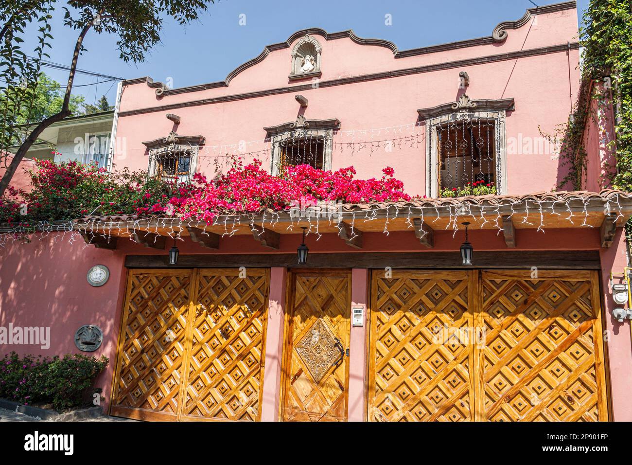 Mexiko-Stadt, San Angel Diego Rivera Calle Straße, Häuser Residenzen Residenzen Häuser, Außenfassade, Gebäude, Vordereingang, Stockfoto