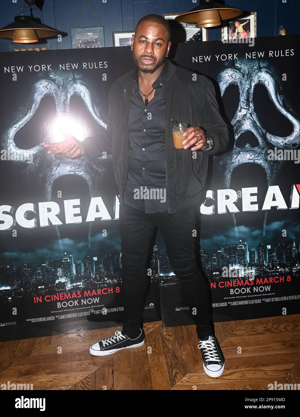 London, Großbritannien. 9. März 2023 Ben Ofoedu besucht The Reality Lifestyle, Influencer trifft sich auf den All Star Lanes - White City Bowling, Drinks & Canapes für Paramount Pictures bringt die Vorführung von Scream Vili/Picture Capital/Alamy Live NewsCredit:Siehe Li/Picture Capital/Alamy Live NewsCredit:Siehe Li/Picture Capital/Alamy Live News Stockfoto