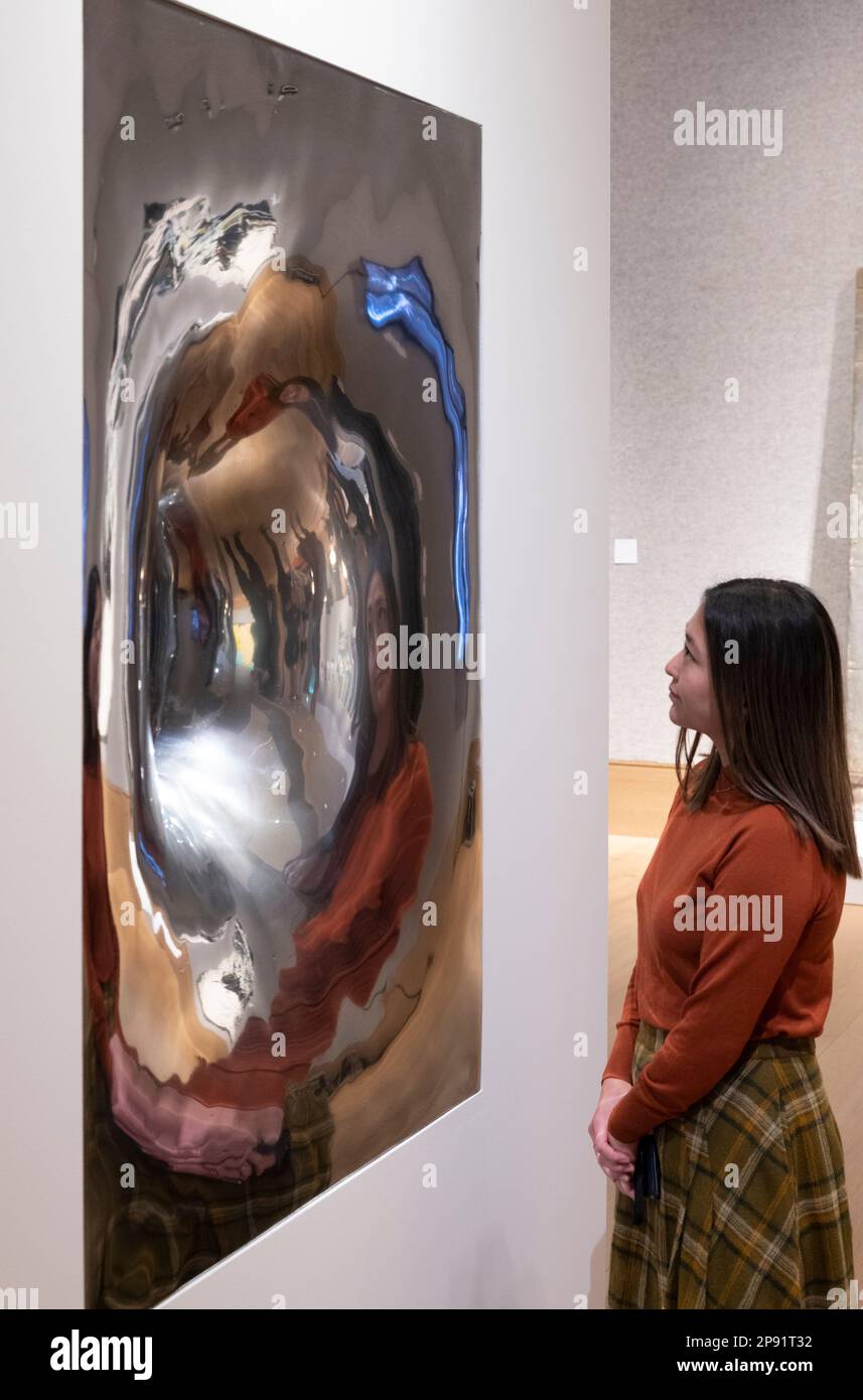 Bonhams, London, Großbritannien. 10. März 2023 Vorschau auf Angebote für Post war & Contemporary Art in Bonhams, der Verkauf findet am 16. März statt. Zu den Höhepunkten zählen: Anish Kapoor, Untitled, 1995. Schätzungsweise 200.000 Bis 300.000 Pfund. Kredit: Malcolm Park/Alamy Live News. Stockfoto