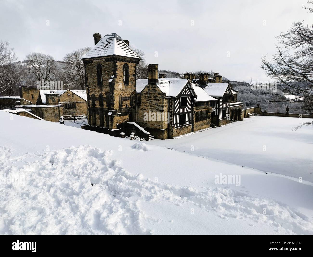 Schnee in der Shibden Hall in Halifax, West Yorkshire. Foto: Freitag, 10. März 2023. Stockfoto
