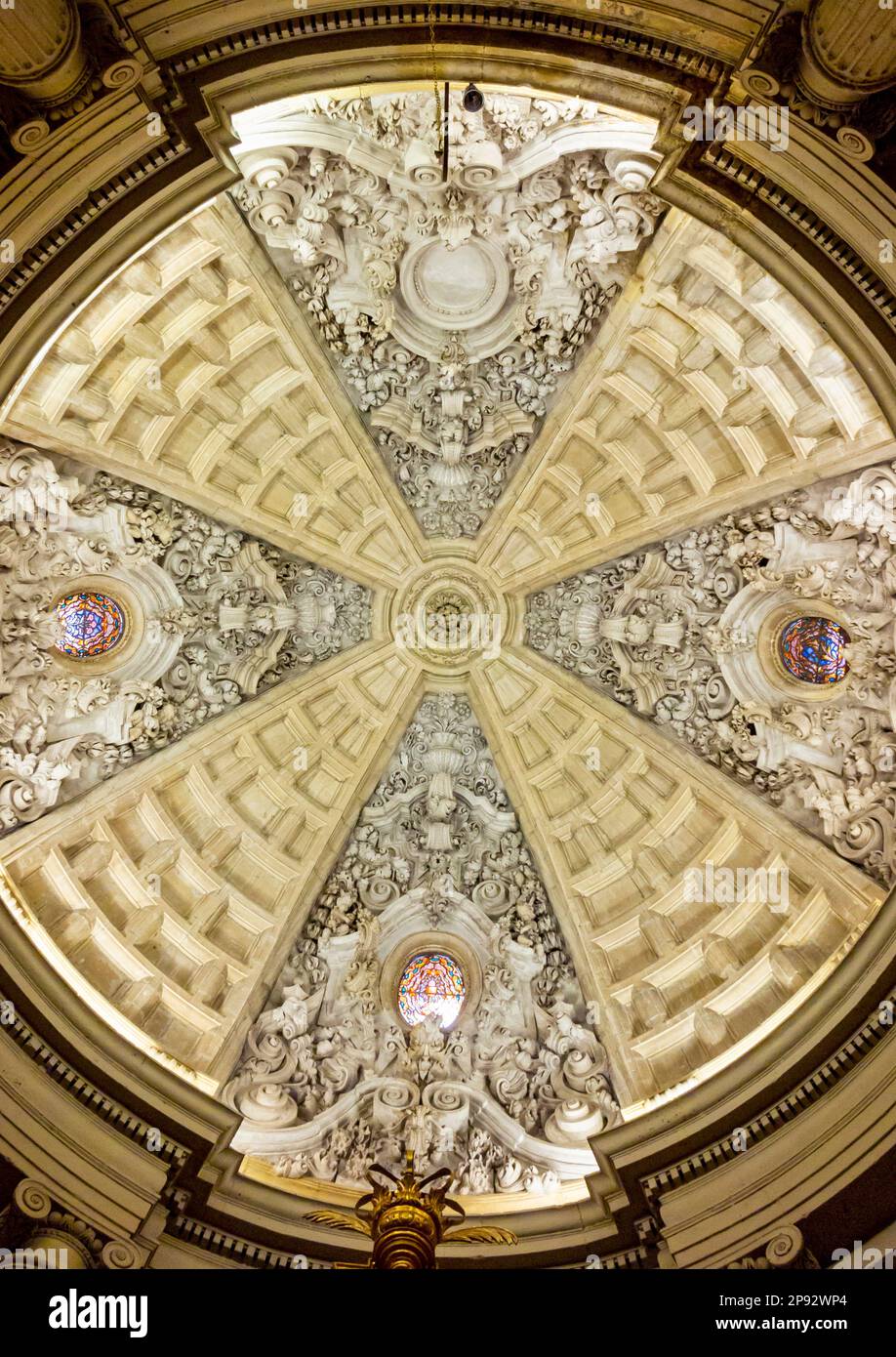 Decke der Kathedrale von Guadix oder der Kathedrale der Inkarnation Catedral de la Encarnación de Guadix eine barocke römisch-katholische Kirche in Andalusien Spanien. Stockfoto