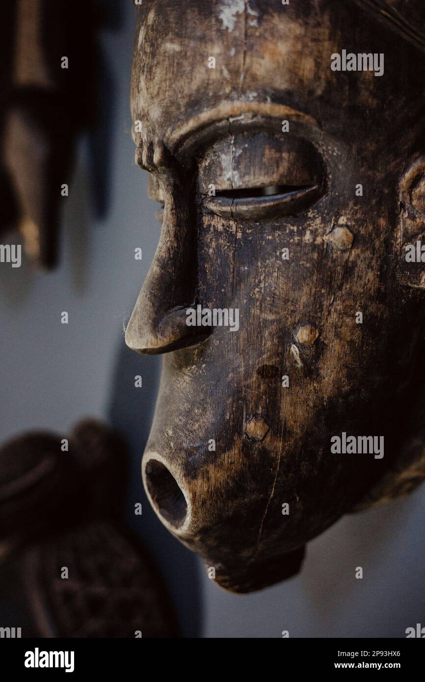 Nahaufnahme der antiken Maske Stockfoto