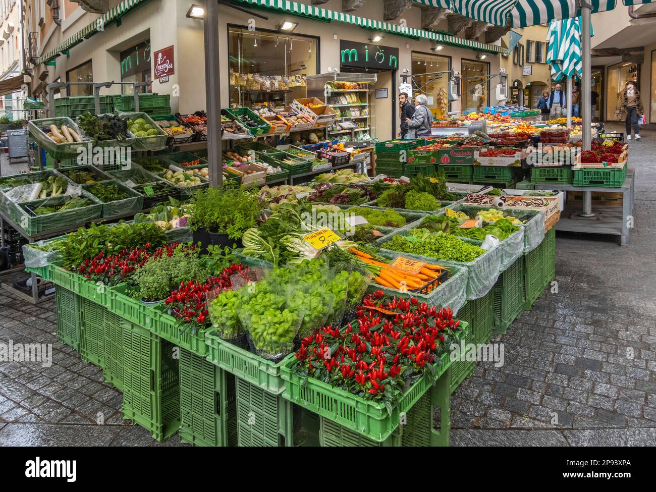 Schweiz, Tessin Kanton, Lugano, Straßenmarkt Stockfoto