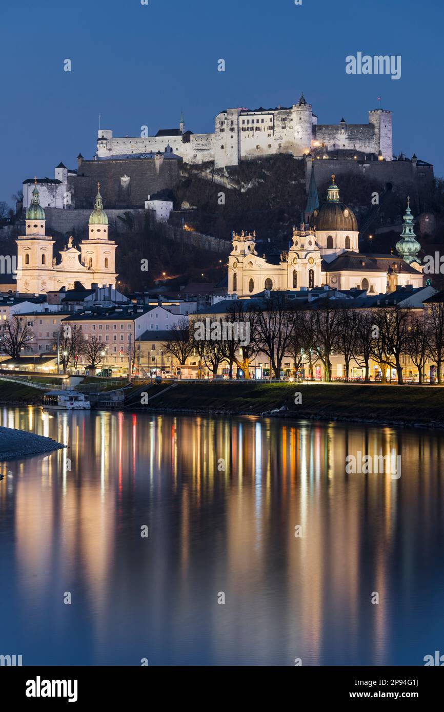 Salzburg Stadtzentrum und Salzach, Provinz Salzburg, Österreich Stockfoto
