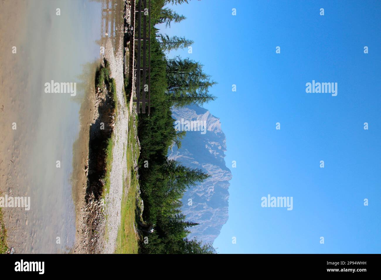 Österreich, Tirol, Ehrwald, Seebensee, Zugspitze, Wasseroberfläche, Zugspitze-Massiv, See, Brücke, Anschluss, Berge, Wettersteinberge, Berglandschaft, Bergmassiv, Stockfoto