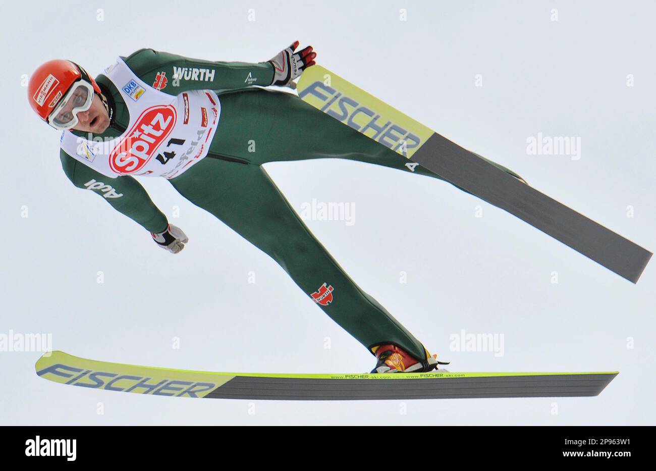 Germany's Bjoern Kircheisen soars through the air during a trial jumping competition, part of the Nordic Combined ski World Cup in Seefeld, Austria, Friday, Feb. 6, 2009. (AP Photo/Kerstin Joensson) Stockfoto