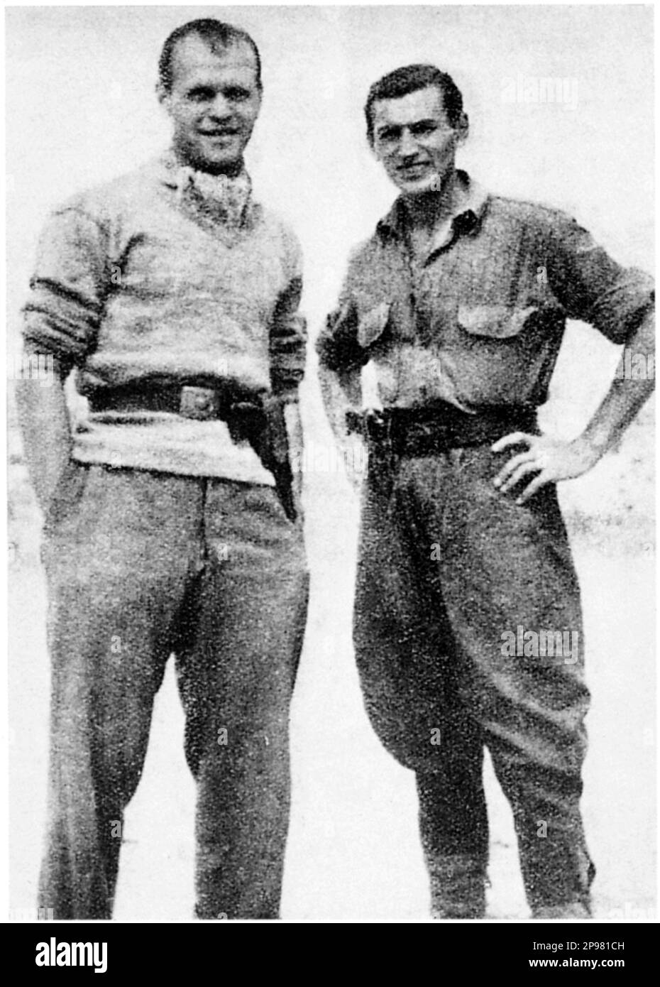 Der gefeierte italienische Partisane SILVIO CORBARI ( Faenza , 1923 - Castrocaro , 1944 ) mit ADRIANO CASADEI ( rechts auf diesem Foto ). - LIBERAZIONE - RESISTENZA - COMIZIO - Portrait - ritratto - ITALIA - ITALIEN - Partisans - partigiano - partigiani --- Archivio GBB Stockfoto