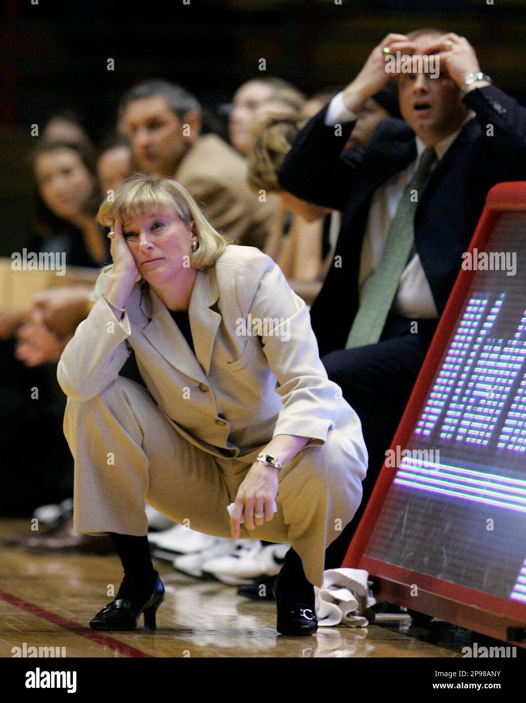 Purdue coach Sharon Versyp, left, reacts to a call during the second half of an NCAA college basketball game against Indiana in Bloomington, Ind., Monday, Jan. 19, 2009. Indiana won 71-57. (AP Photo/Darron Cummings) Stockfoto