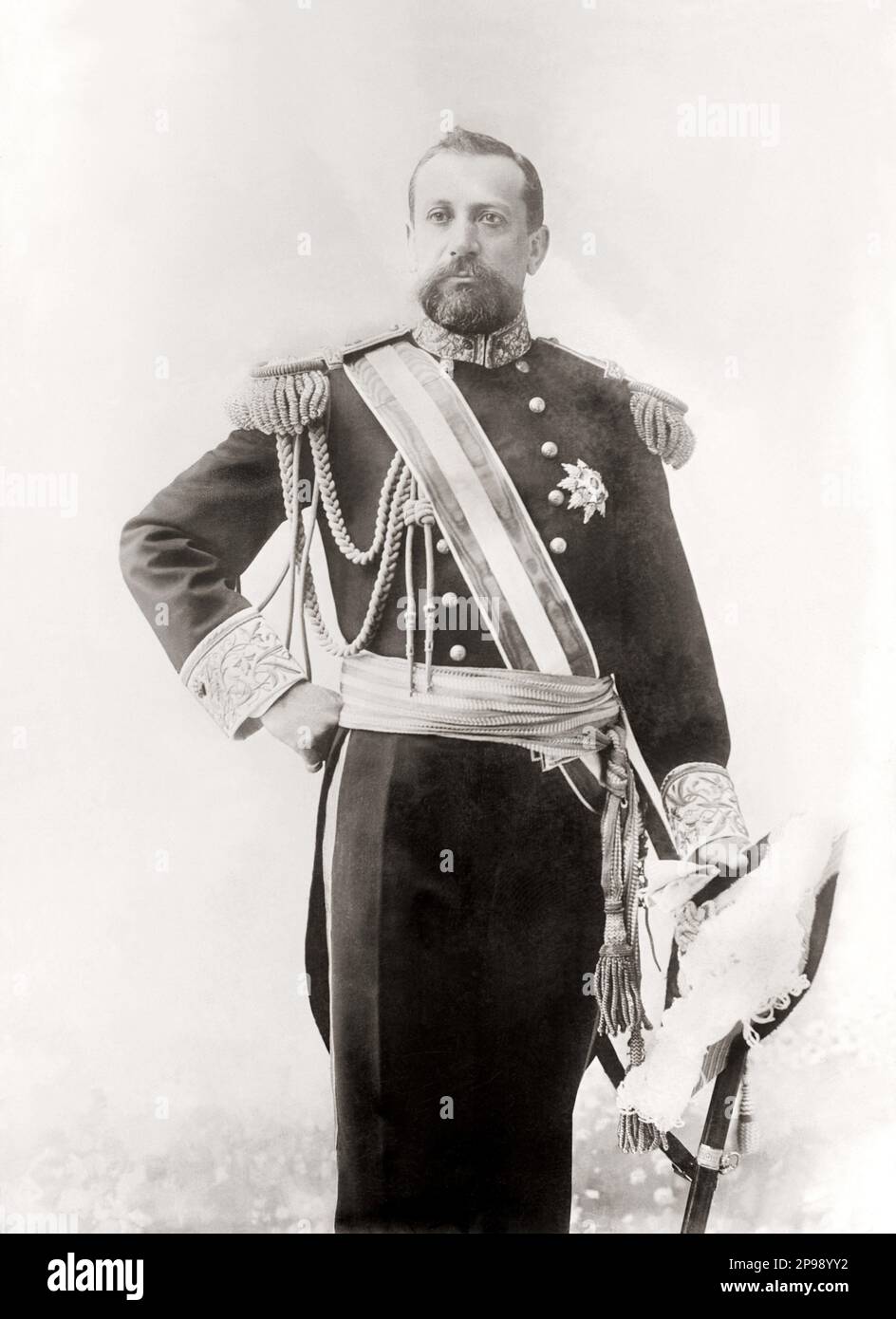 1910 Ca : der Prinz von Monaco ALBERT I ( 1848 - 1922 ) GRIMALDI . Sohn von Prinz Charles III. (1818 - 1889 ) und Gräfin Antoinette Ghislaine de Merode-Westerloo ( 1828 - 1864 ) - ALBERTO - Könige - nobili - Nobiltà - Portrait - Rituto - Bart - barba - Militäruniform - Divisa uniforme militare ---- Archivio GBB Stockfoto