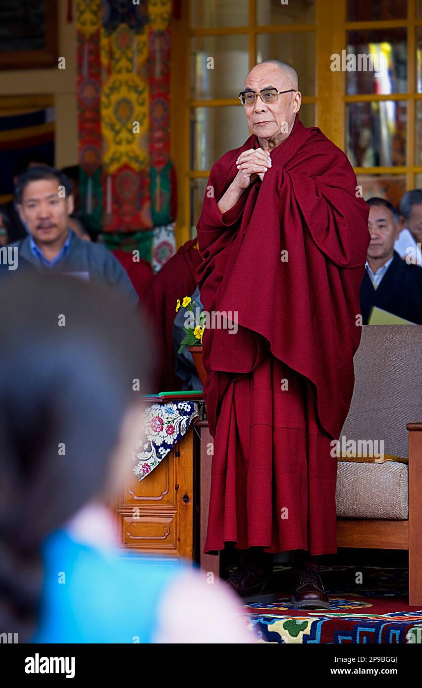 Seine Heiligkeit, der Dalai Lama, im Namgyal-Kloster, im Tsuglagkhang-Komplex. McLeod Ganj, Dharamsala, Himachal Pradesh, Indien, Asien Stockfoto