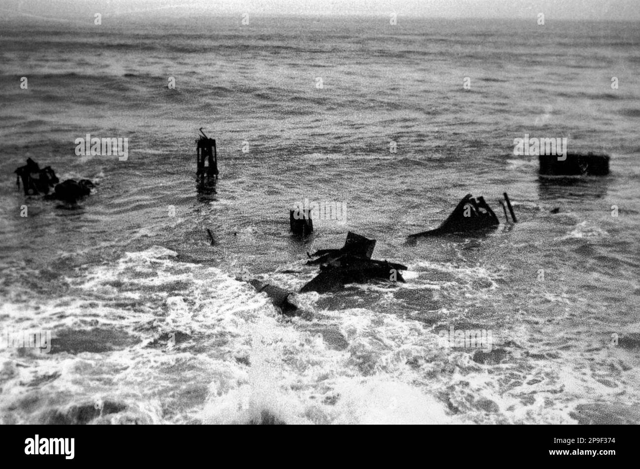 Überreste des Kotuku, das auf dem North Tiphead auf Grund ging, als sie Greymouth, Westland, Neuseeland, am 16,5.1912 verließ, und zu einem totalen Wrack wurde. Das Stahlschraubendampfschiff wog 1054 Tonnen brutto und hatte ein Nettoregister von 662 Tonnen. Stockfoto