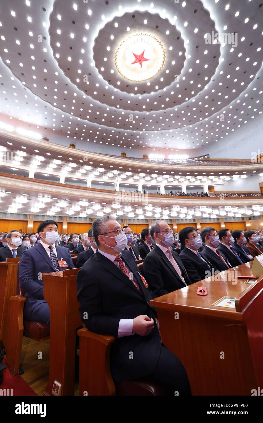 Peking, China. 11. März 2023. Die vierte Plenarsitzung der ersten Sitzung des 14. Nationalen Volkskongresses (NPC) findet am 11. März 2023 in der Großen Volkshalle in Peking, Hauptstadt Chinas, statt. Kredit: Pang Xinglei/Xinhua/Alamy Live News Stockfoto