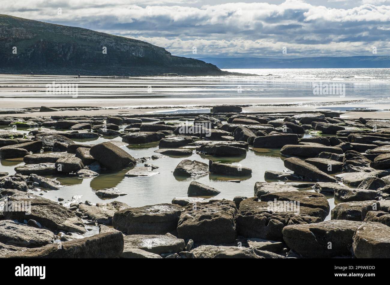 Über Dunraven Bay zur Trwyn y Witch oder zur Dunraven Bay Glamorgan Heritage Coast. Stockfoto