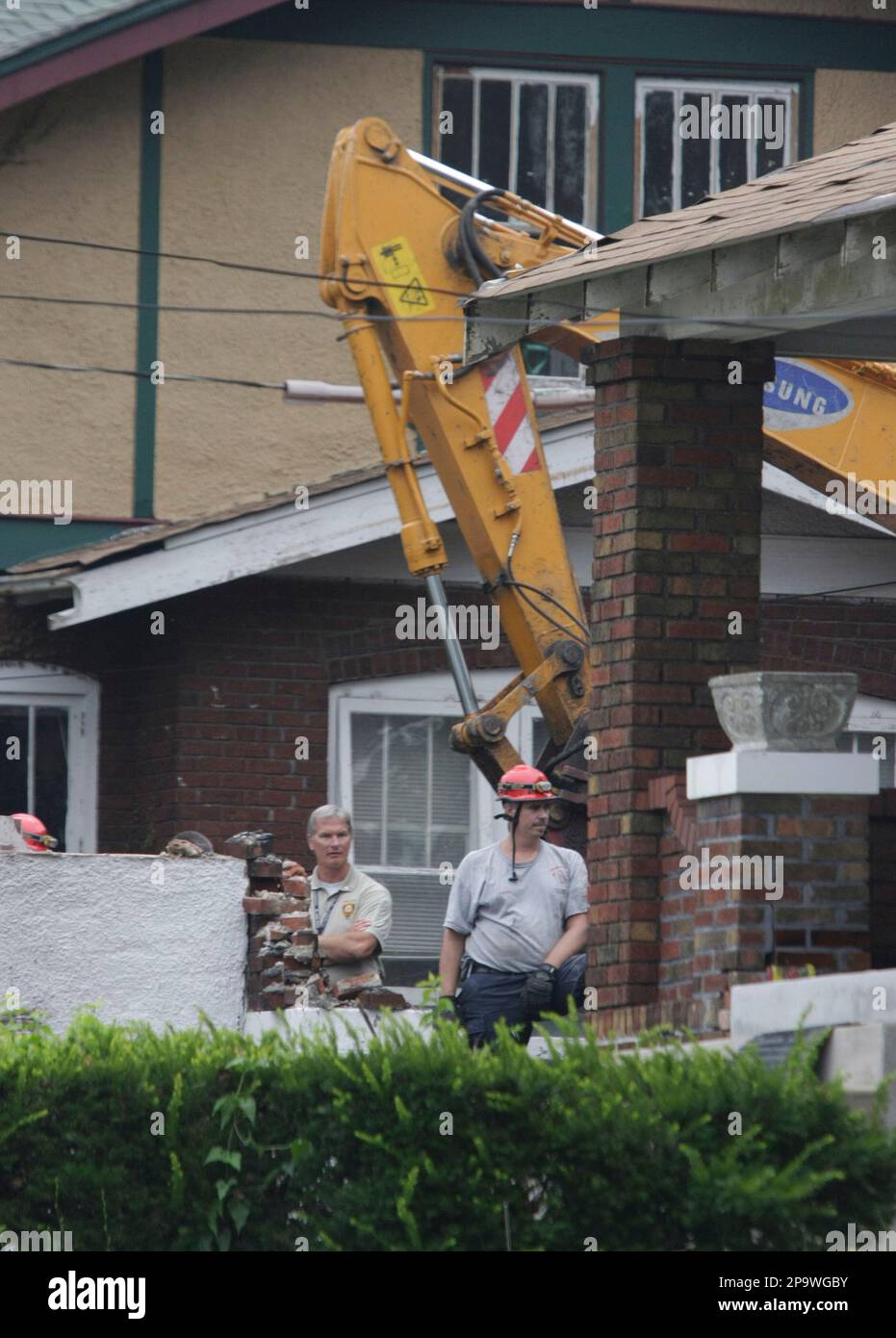 St Louis County Police Officers Search Tuesday July 22 2008 The st-louis-county-police-officers-search-tuesday-july-22-2008-the