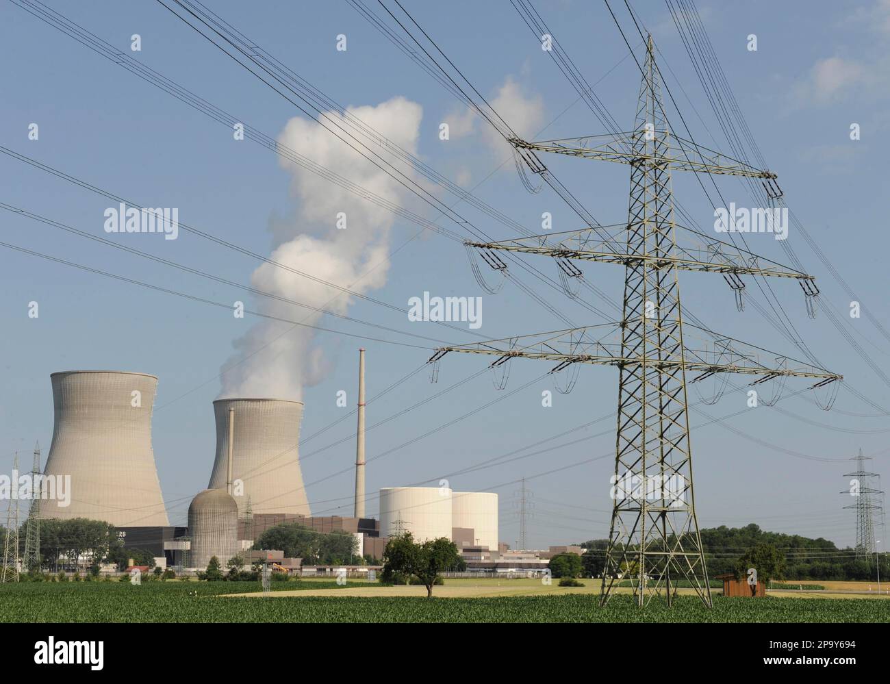Aussenansicht des Kernkraftwerkes Gundremmingen, aufgenommen am