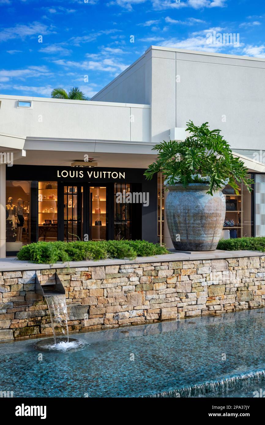 Louis Vuitton Store in den Waterside Shops, Naples, Florida, USA. Stockfoto