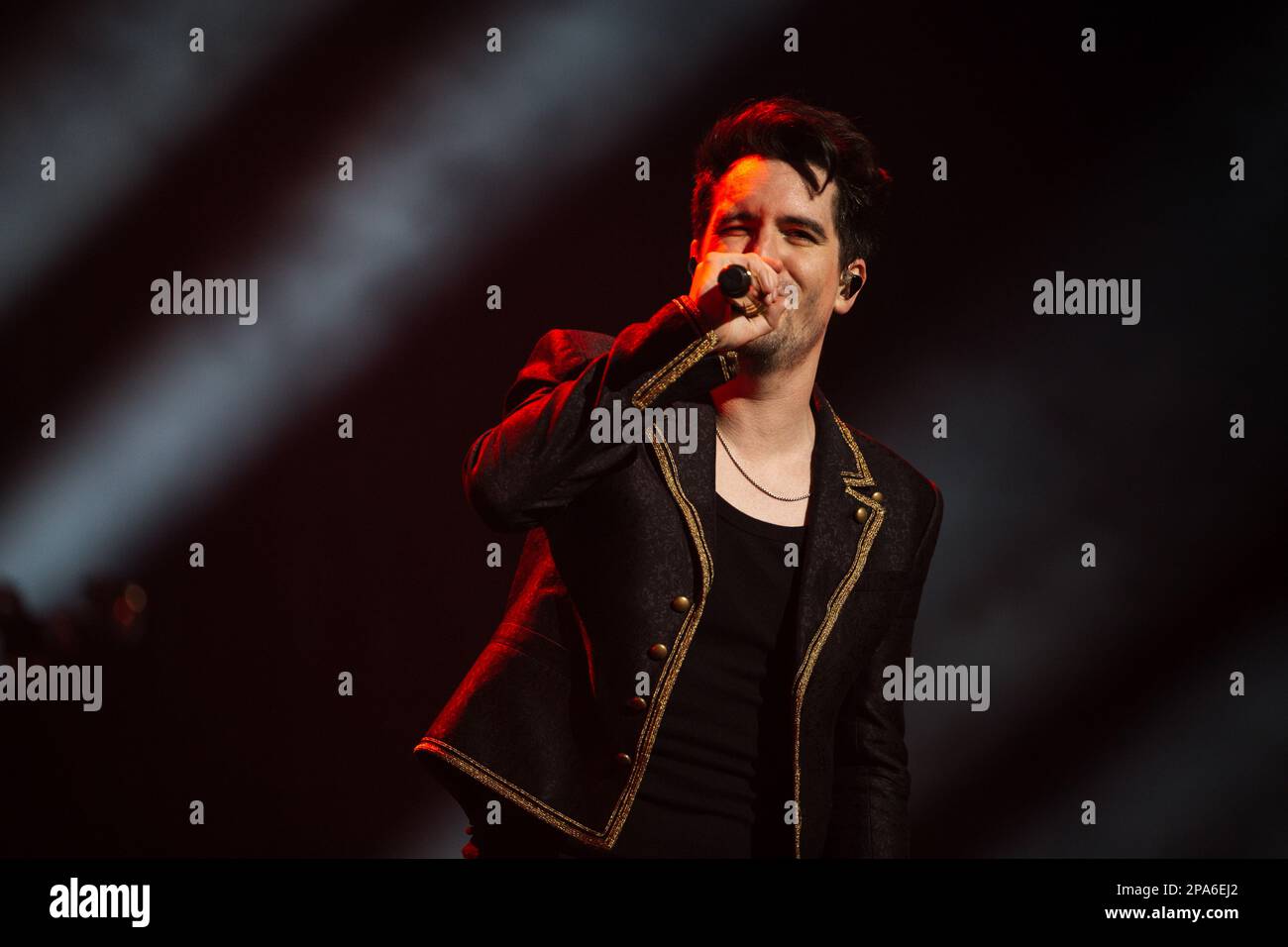 Brendon urie, Panic beim Disco-Finale der Ever Show, live in der AO Arena Manchester UK am 10