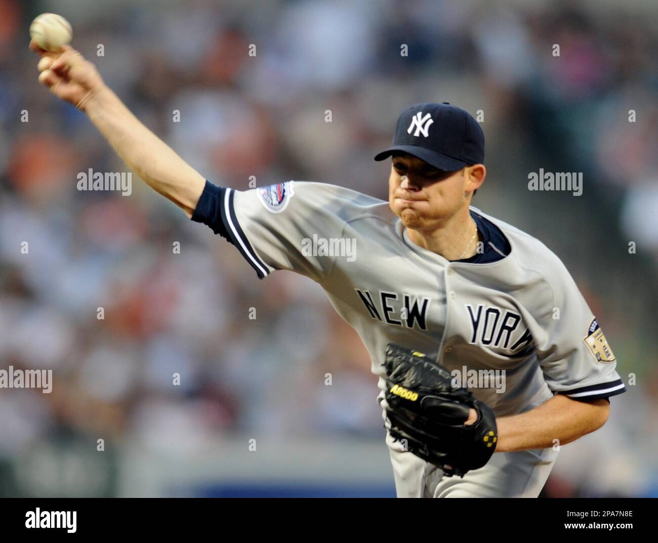 New York Yankees pitcher Ian Kennedy delivers against the Baltimore Orioles in the first inning of a baseball game Saturday, April 19, 2008 in Baltimore.(AP Photo/Gail Burton) Stockfoto