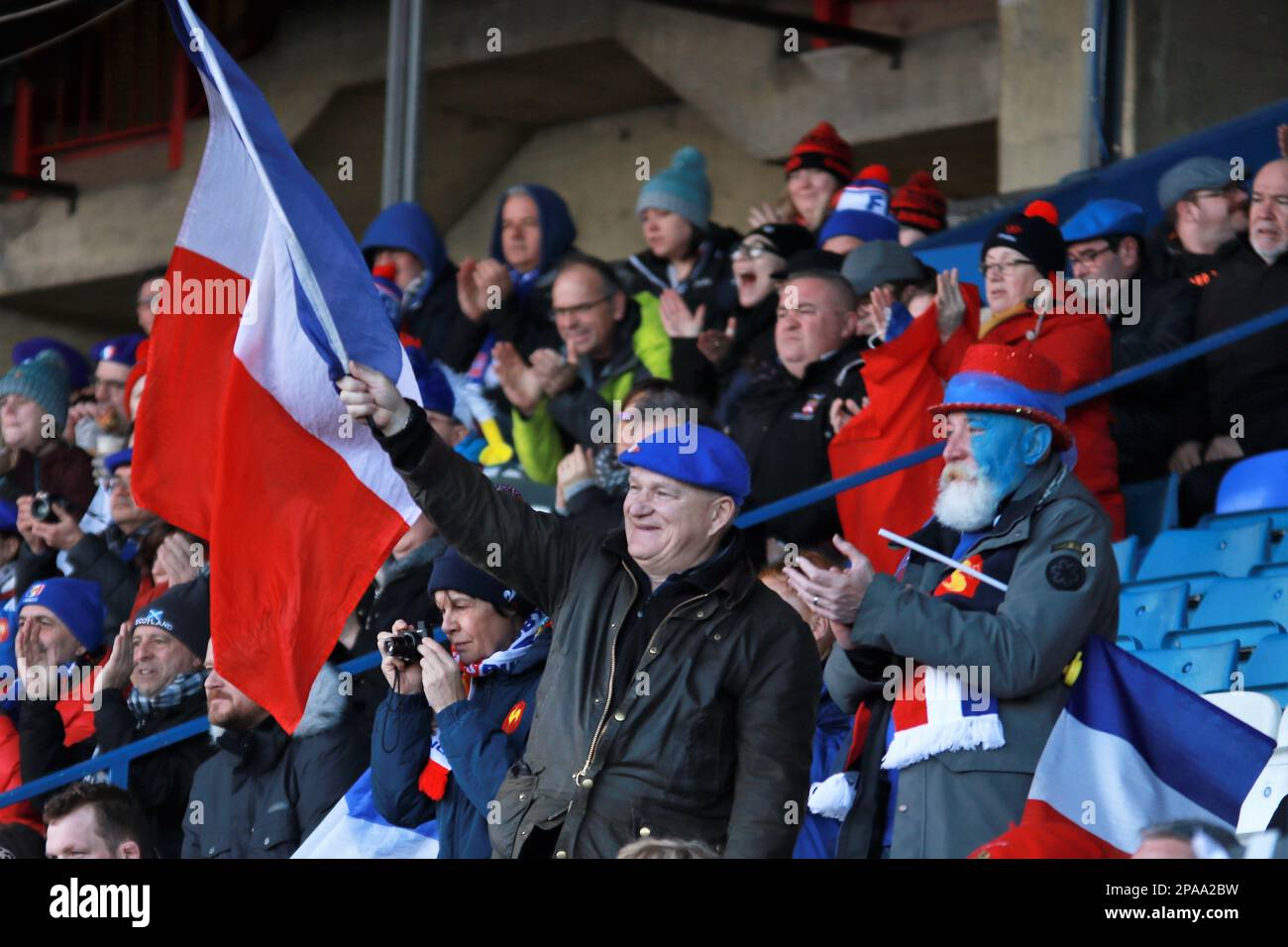 Rugby-Fans im Cardiff Arms Park, Wales Stockfoto