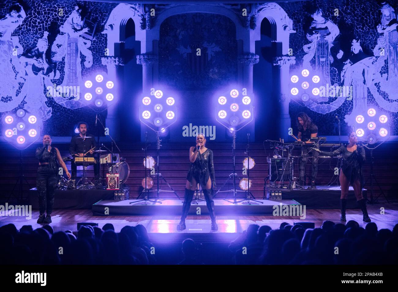 Tanxugueiras tritt am 10. März 2023 in Palau de la Música, Barcelona auf. Fotograf: Ale Espaliat Stockfoto