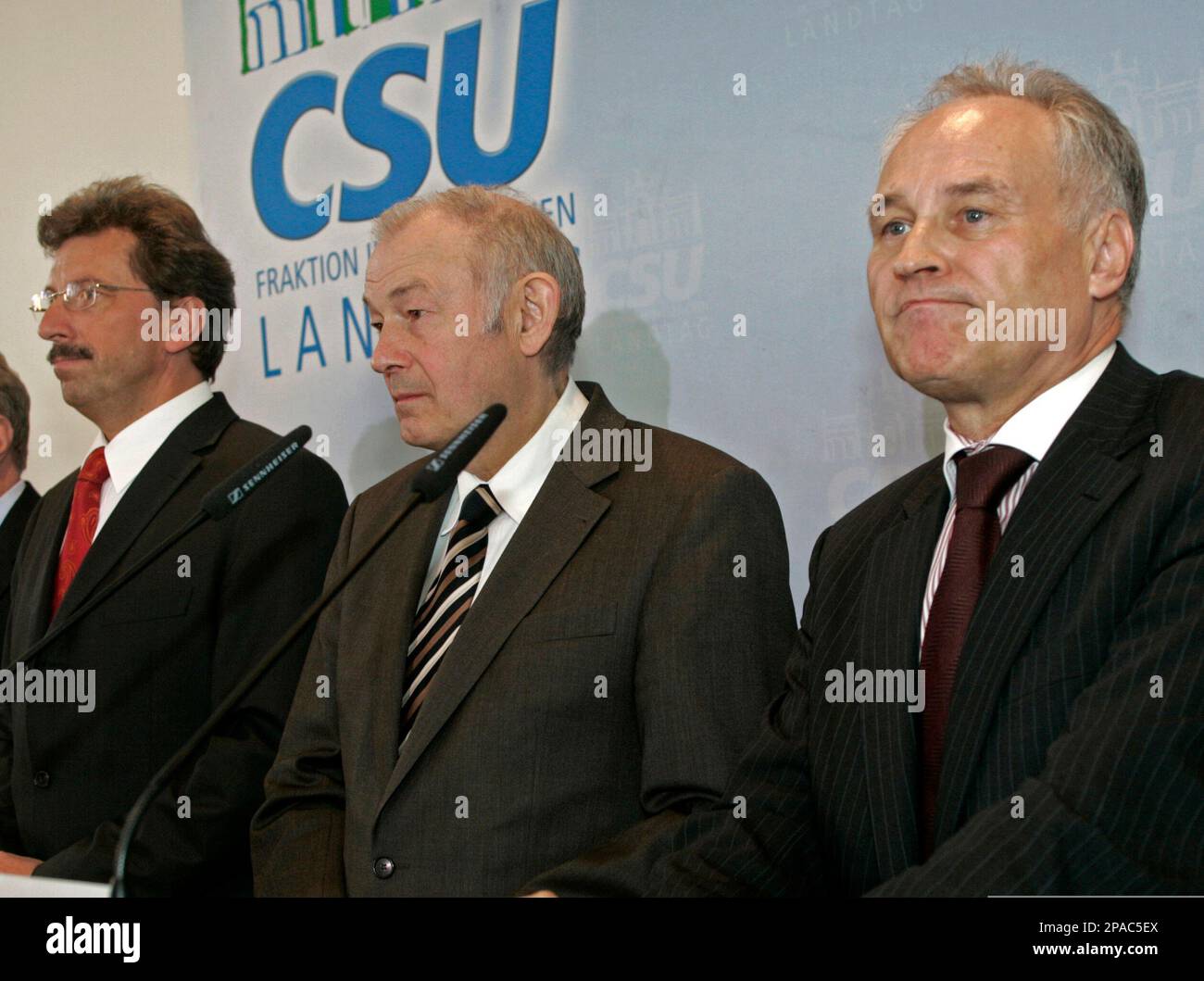Der CSU-Fraktionsvorsitzende Georg Schmid, Ministerpraesident Guenther ...